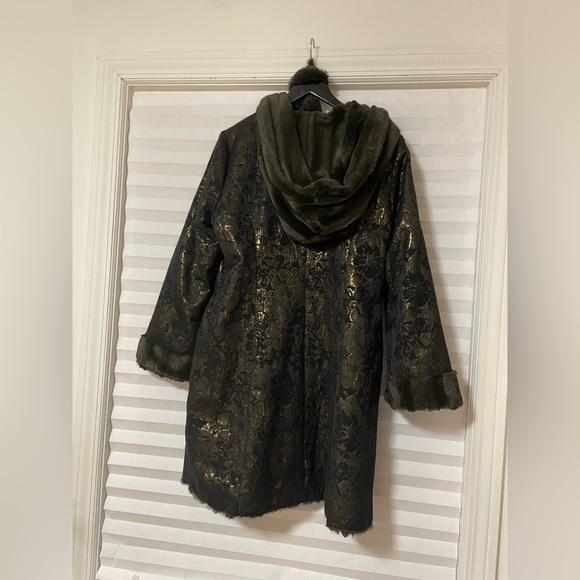 IMAN metallic black and dark green reversible coat - Picture 5 of 8